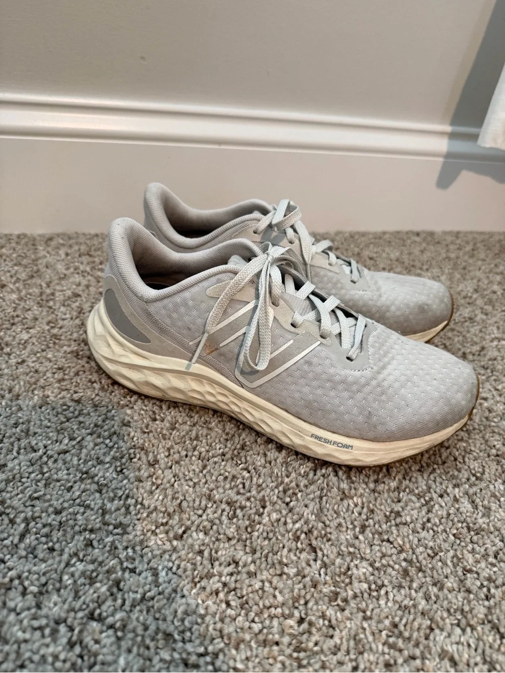 New Balance Women's Light Gray Athletic Running Shoes